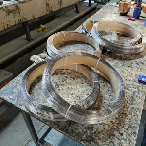 Factory Supply OEM ER70S 6 CO2 Welding Wire 0.8mm 1.0mm for Mild Steel Ship and Car Welding with 3 Year Warranty
